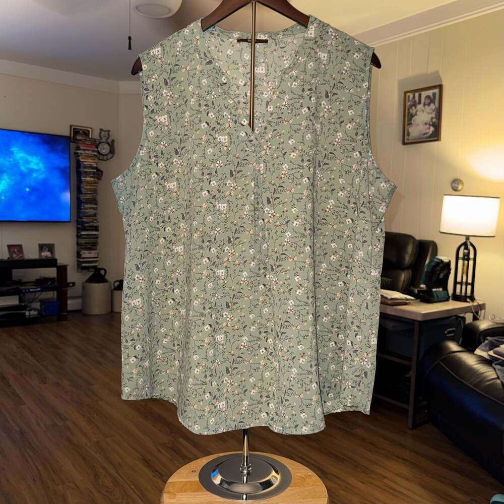 Gaharu Women’s Floral Sleeveless Blouse Sage Green V-Neck XXL Lightweight Top